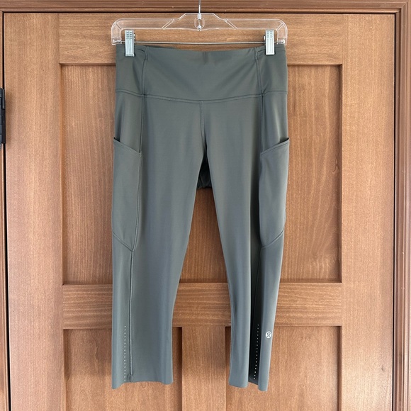 Lululemon Fast & Free Crop II Nulux 19" Grey Sage size 8 W6AS5S - Picture 2 of 16